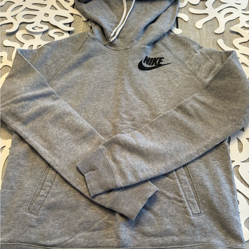 Nike Men's Gray Hoodie